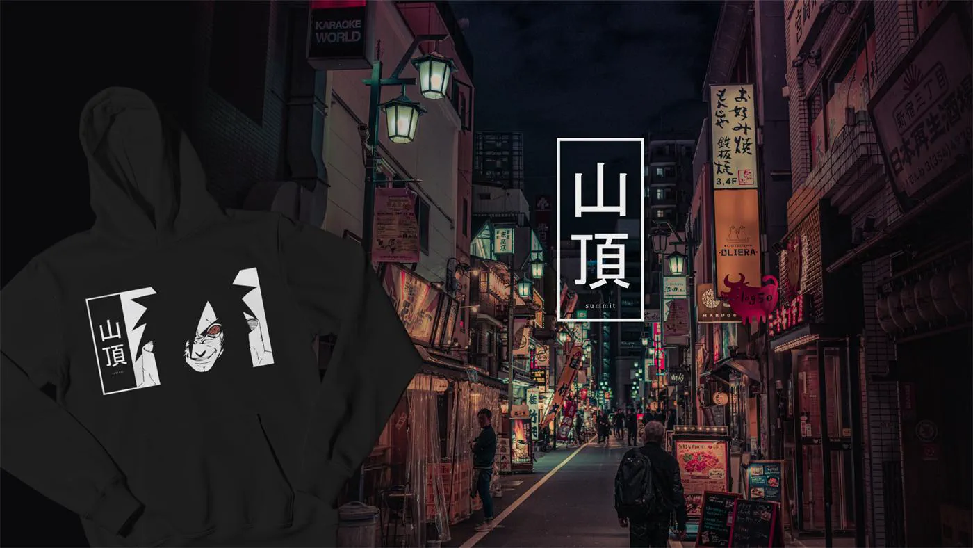 Sudadera negra de Summit con el logotipo 山頂 sobre una calle nocturna de Tokio